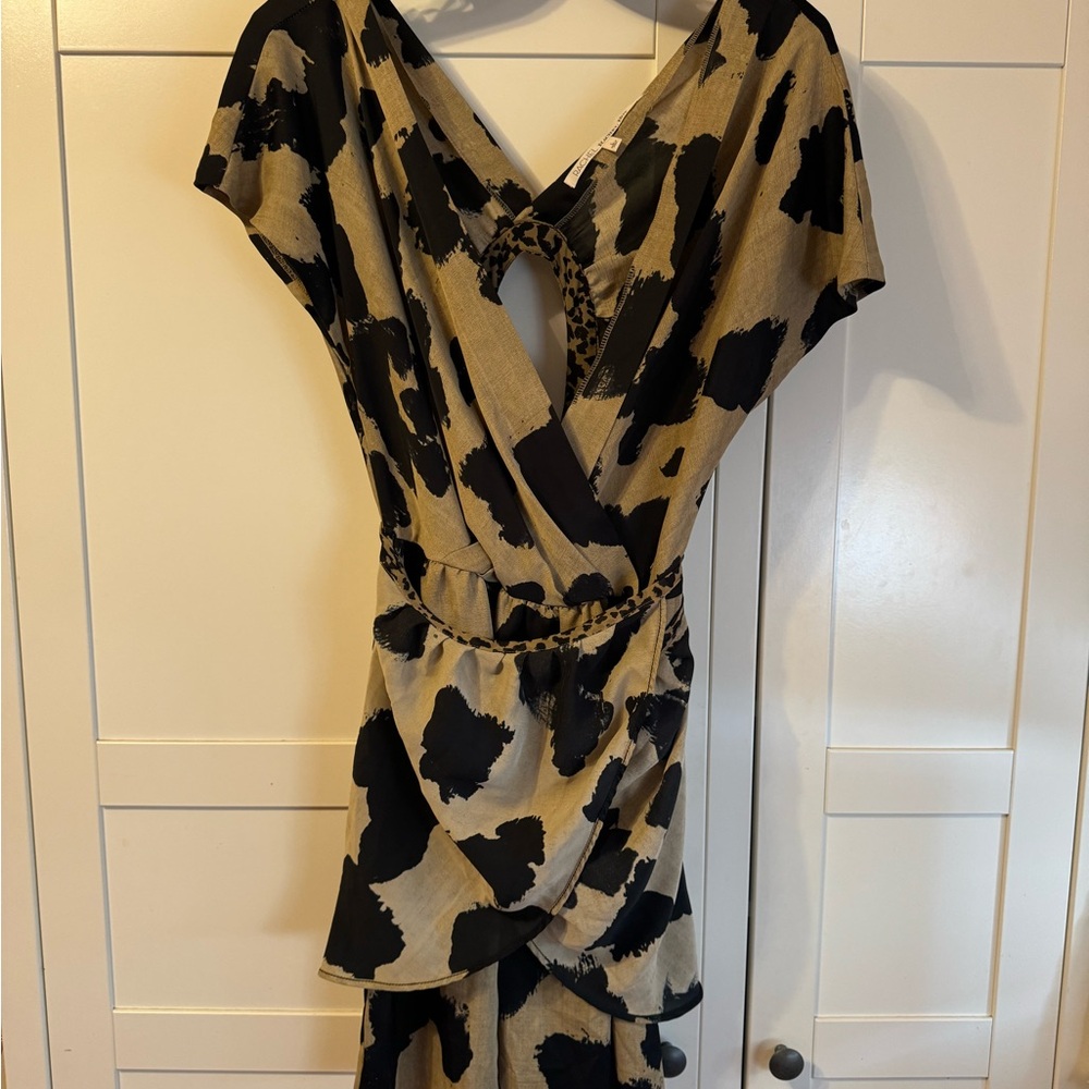 Elegant Black and Tan Women's Dress
